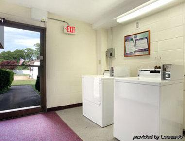 Days Inn By Wyndham Berlin Meriden Facilities photo